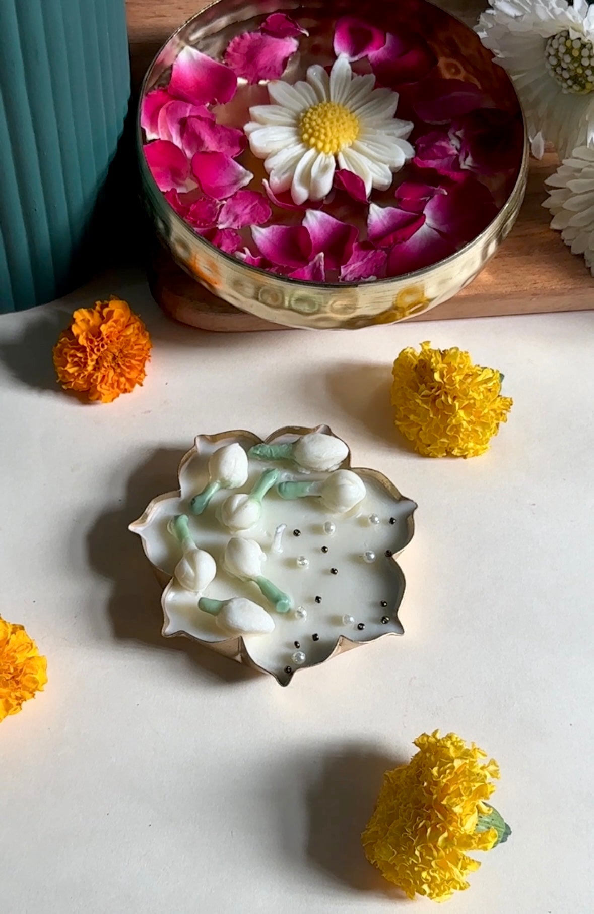 Mogra Lotus Urli Candle
