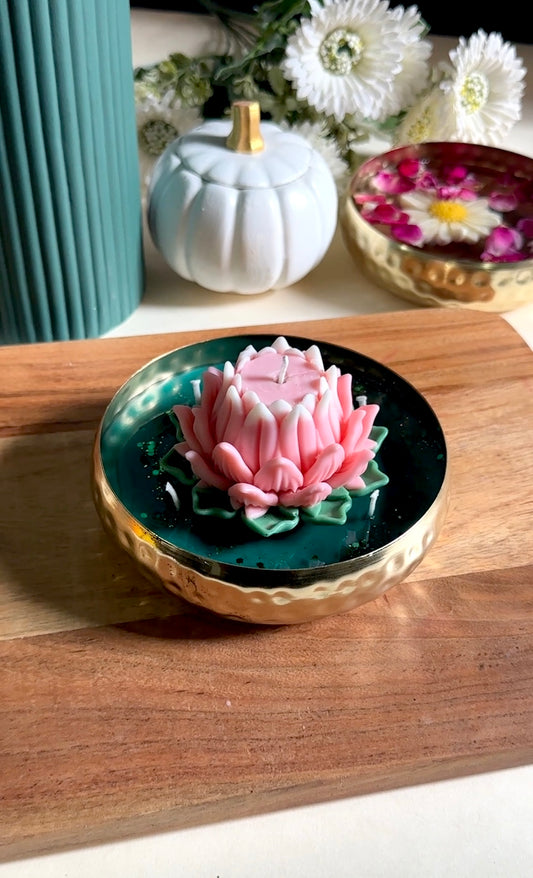 Lotus Lagoon - Round Urli Candle